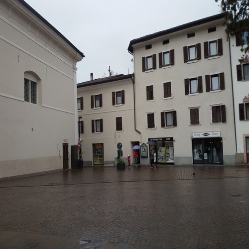 PIAZZA FRUET