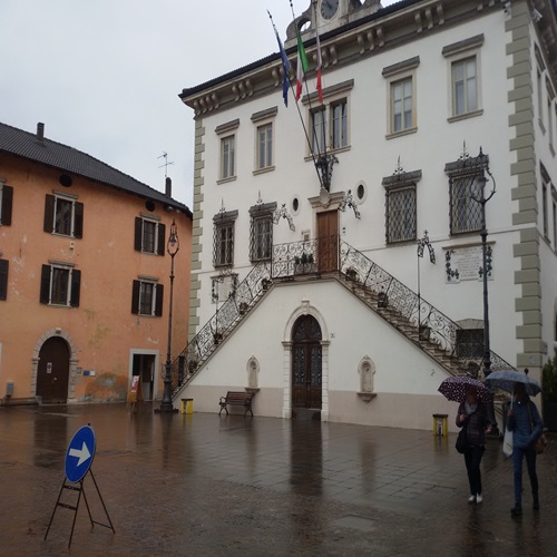 PIAZZA MUNICIPIO