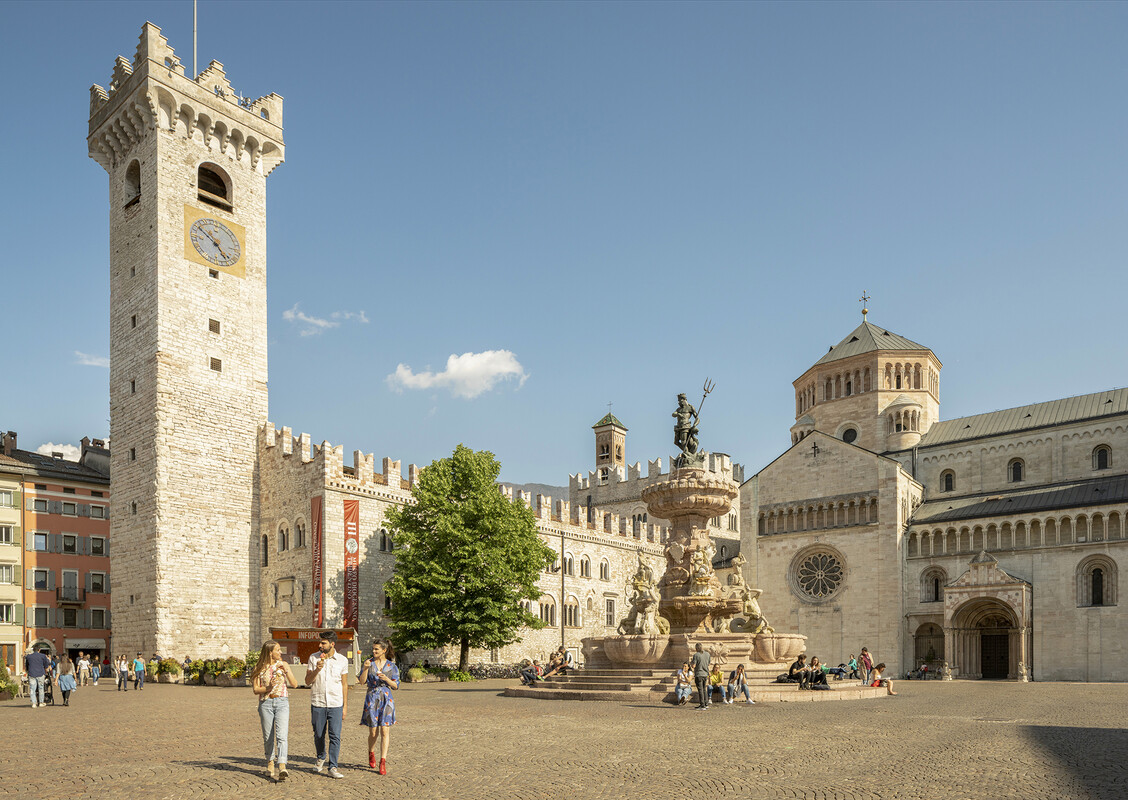 48657_Luca Rotondo_Trento - Piazza Duomo