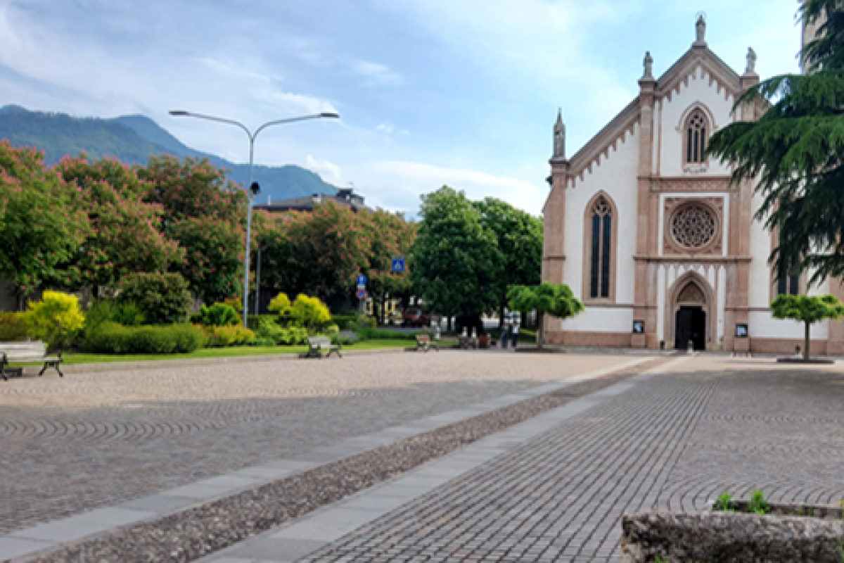 PIAZZA DELLA CHIESA DI NATIVITA' DI MARIA